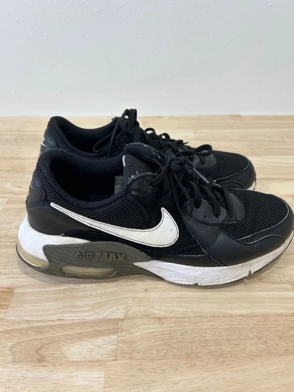 Men’s Nike shoes